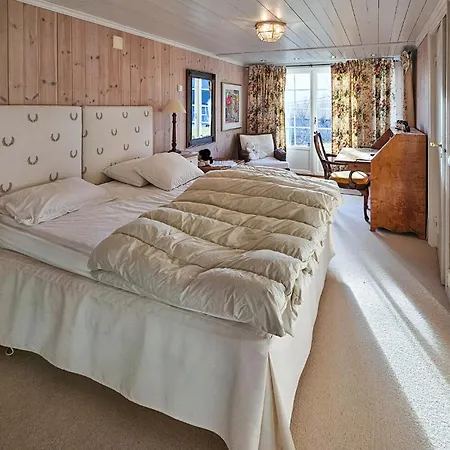 4 Bedroom Beautiful In