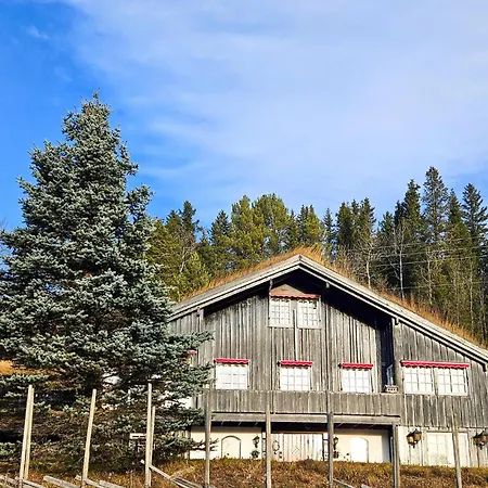 4 Bedroom Beautiful In Holiday home